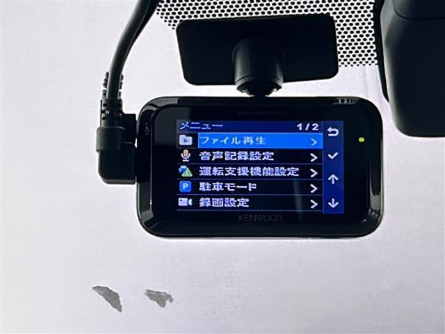 【後部座席操作部】後部座席を快適に過ごしていただくための便利な装備が付いています！