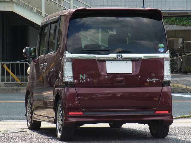 電車でお越しの場合、最寄の駅は市営地下鉄東西線の小野駅です。　JR東海道線の山科駅（京都駅より1駅東）から市営地下鉄に乗り換えて頂くのがスムーズです。