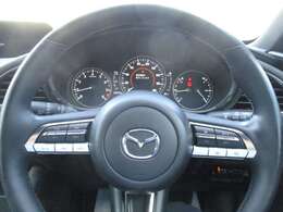 手になじむ革巻きハンドル！