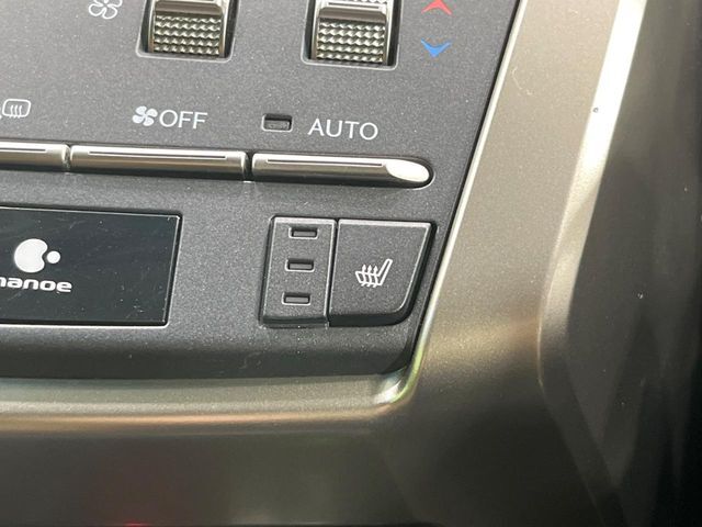 【シートヒーター】寒い日に重宝するシートヒーター！エアコンより早く温まってくれるので寒がりの人も安心ですね♪エアコンの温風は乾燥するから苦手、という方にもをおすすめです。