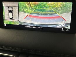 【360°ビューモニター】専用のカメラにより、上から見下ろしたような視点で360度クルマの周囲を確認することができます☆死角部分も確認しやすく、狭い場所での切り返しや駐車もスムーズに行えます。