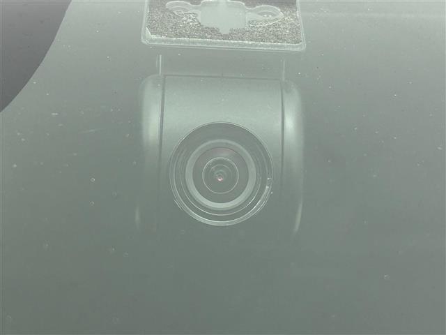 【　ドライブレコーダー　】運転中の記録を残します。事故などを起こした起こされた時の証拠を残します。