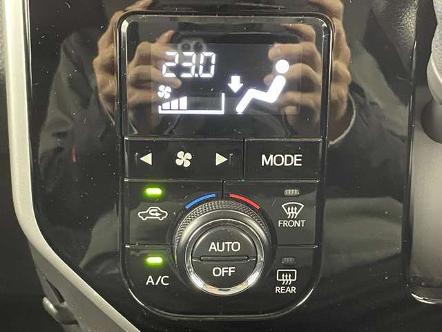 【運転席操作部】快適なドライブを楽しむための機能が装備されています！運転席から触れるので、使いやすいです！除菌プランいれていただくと、さらに清潔で安心していただけます！