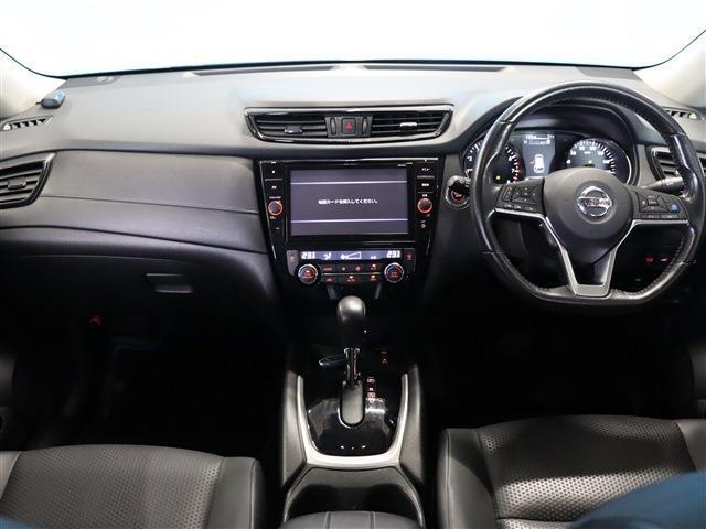 【禁煙車】内装もキレイなお車です。タバコを吸わないスタッフが車内を確認しましたが嫌なニオイもございません！