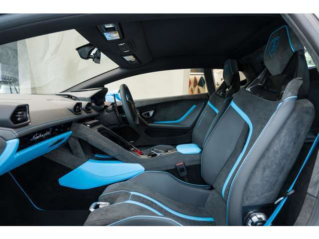 Embroidered Lamborghini shield on headrest