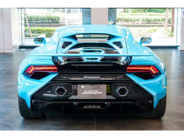 Rear Bumper Shiny Black - Rear Diffuser Shiniy Black