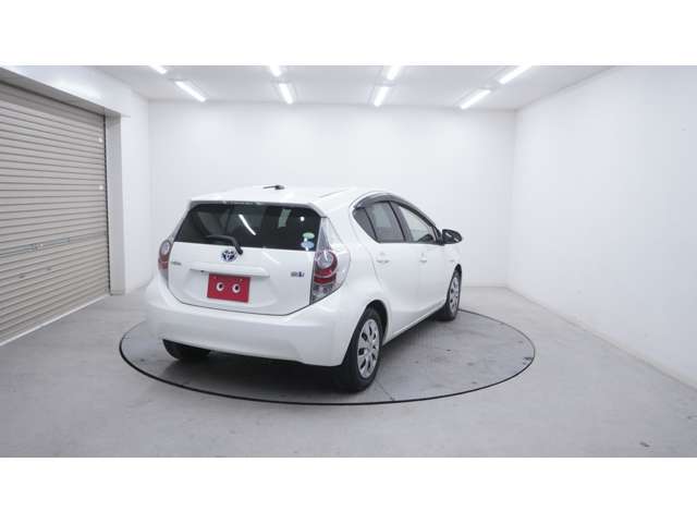 車は全車「1年保証！」付き！！自信があるのでできるんです！！さらにオプションで「もう1年追加保証」最長3年まで保証ができます！！