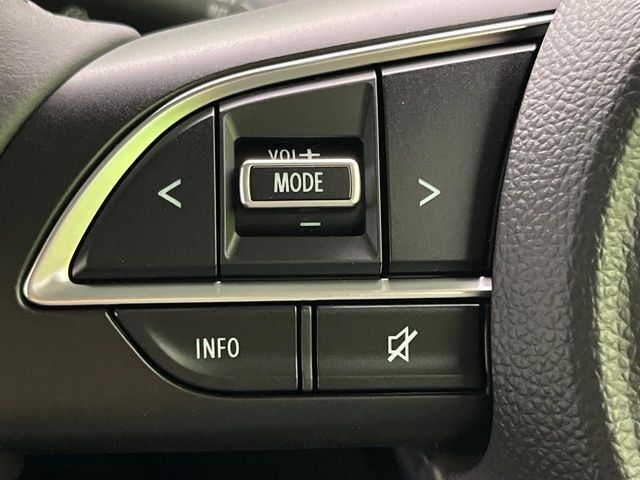 【問合せ：0776-53-4907】【ステアリングスイッチ】運転中、前方から目線をそらすことなく、オーディオ等の操作が可能な便利機能！安心＆快適なドライブを演出してくれます♪