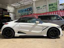この度は当店のお車をご覧いただきありがとうございます。お問合せはメールまたは、無料電話0078-6003-708539にてお待ちしております。