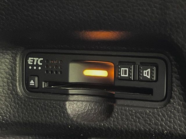 【ETC】高速道路の料金所をストレスなく通過！話題のスポットやサービスエリアに多い「スマートIC」利用時は必須のアイテムです。当店でセットアップを実施、ご納車当日からすぐにご利用いただけます！