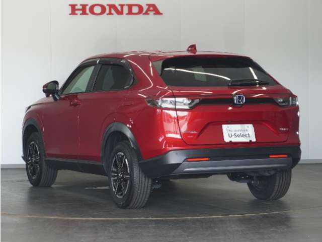 認定中古車では、厳しいHonda認定基準をクリアした厳選されたHonda認定中古車のみ、取り扱っております。「ご購入前の安心」「納車後の信頼」を車両と一緒に提供しております。