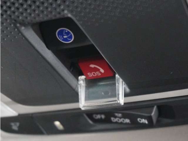 新世代コネクテッド技術「Honda CONNECT」搭載。緊急時にオペレーターのサポートを受けることも可能です。