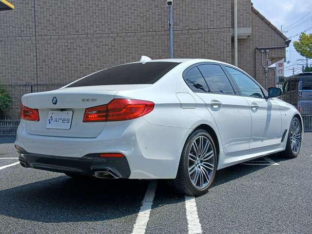 第三者検査専門機関AISによる厳正な車両検査を受けており車両品質評価書も発行されます。