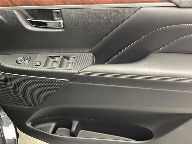 気になる車はお電話やメールで当店にお問い合わせください。なお、お電話での在庫の取り置きはできません。ご来場の際は、商談が重なる事が増えていますので事前に在庫有無をご確認くださいませ。