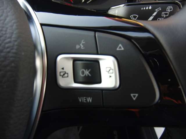 ステアリングスイッチ付　クルーズコントロール搭載車　長距離のドライブをサポートします。