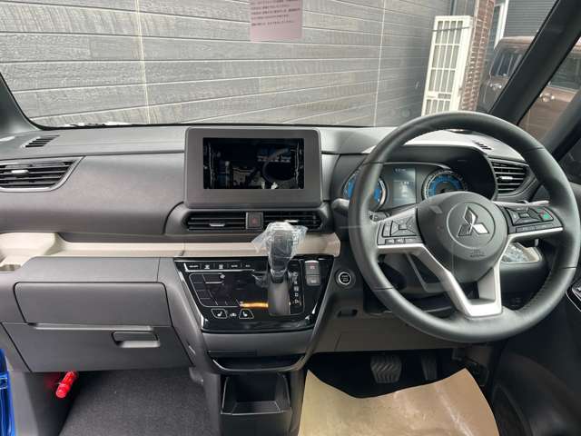 運転者にとっては日々使用することとなる運転席です。運転席が快適だと運転に集中することができますね。