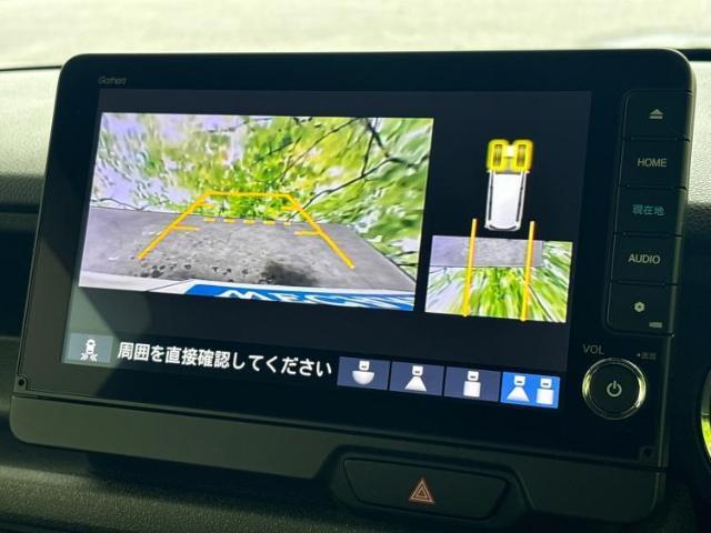 WECARSの展示場では実際に見て、触ってお車をお選びいただけます！知識の豊富な営業スタッフが様々なカーライフをご提案いたします！