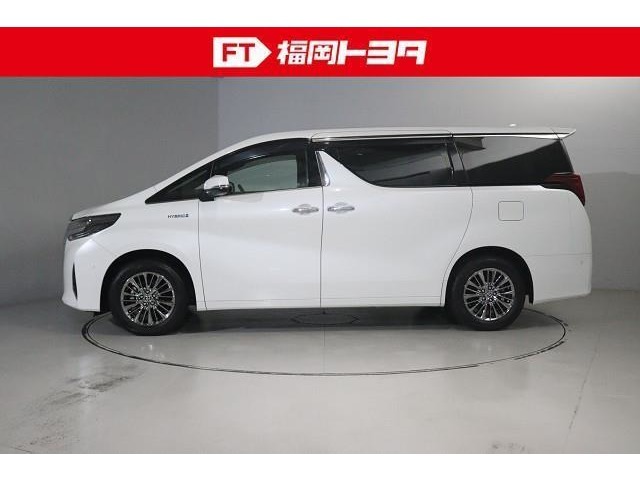 ☆トヨタ認定中古車☆ハイブリットシステム診断書と初度登録年月から10年間（走行20万キロまで）、ハイブリット機構の無料保証が付いています。