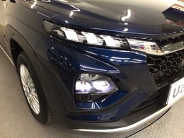 【LEDヘッドライト】ディスチャージヘッドライト（HID）と同等の明るさで、夜道や雨天走行が明るく視界良好！！　フォグライトも装備で、安心感さらにUPです♪安心ドライブを楽しんで下さい♪