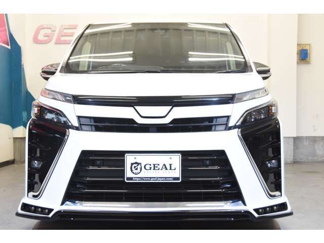 自社工場にてお車の鈑金塗装や車検整備、ドレスアップなどご購入後のメンテナンスもお任せください★