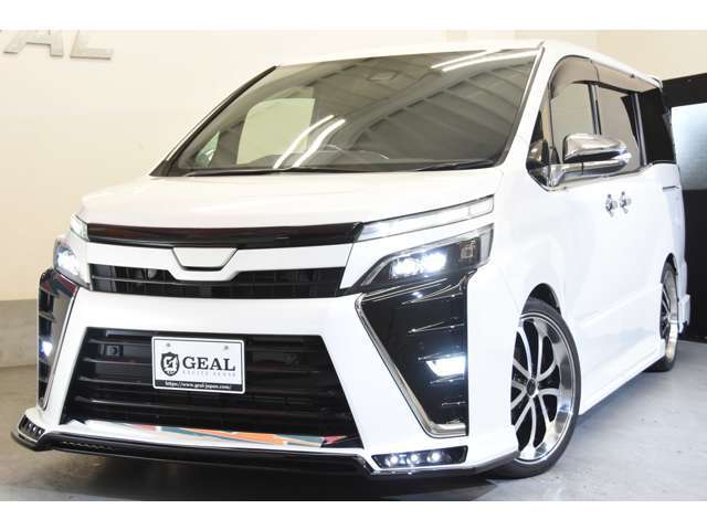 ヴォクシー専門店★GEAL★R2年式ZSドレスアップ車両（ZEUSコンプリートカー、19インチAW、車高調、アルパイン11インチナビ、アルパインフリップダウンモニター、両側電動スライド）入庫しました