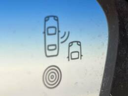 ●ブラインドアシストセンサー：視角からの車を感知し、ドライバーが車線変更を行う際に、警告音と共に注意を促してくれる安全支援機能です！
