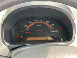 メーターパネルは計器類が確認し易いシンプルなデザインのメーターを採用！