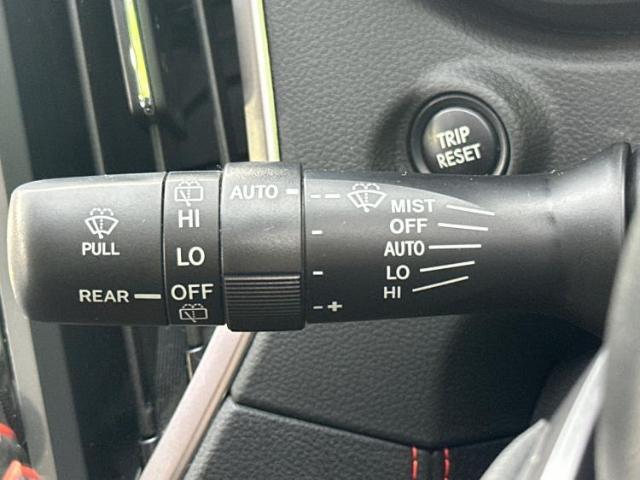 こちらのお車はいかがでしょうか？少しでも気になっていただけましたら是非お問い合わせください！さらにお車の詳細をお送りいたします！
