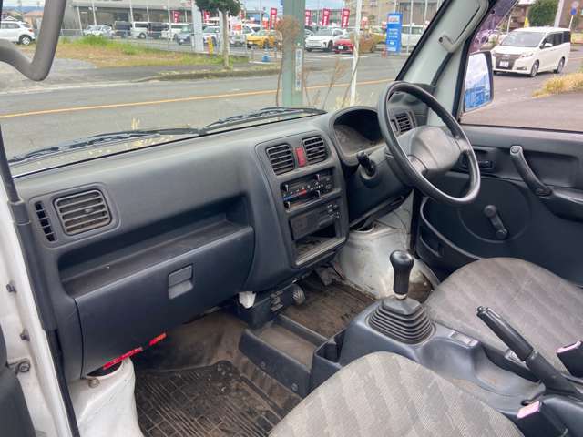 車流通センターには毎日特選車が入庫してまいります。車をお探しの際にはぜひ遊びにきてください。