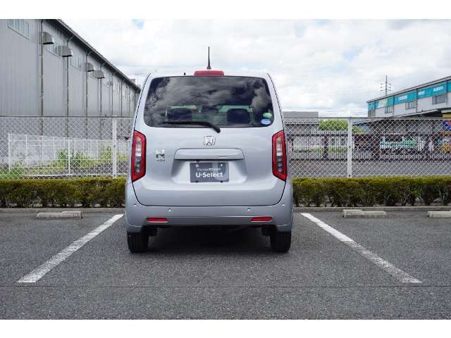 ディーラーの車が高いというイメージをお持ちのお客様、必見ですよ！諸費用が明確で安いので、是非、総額でご検討ください！