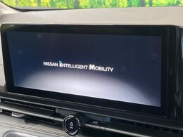 【12.3型コネクトナビ】インテリアに溶け込むスタイリッシュな「専用設計」メーカーナビを装備♪視認性や操作性など基本性能にも優れ、より上質なカーライフをお楽しみいただけます。