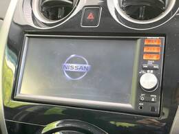 【メーカー純正ナビ】インテリアに溶け込むスタイリッシュな「専用設計」メーカーナビを装備♪視認性や操作性など基本性能にも優れ、より上質なカーライフをお楽しみいただけます。
