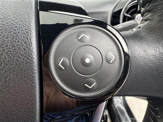【運転席操作部】快適なドライブを楽しむための機能が装備されています！運転席から触れるので、使いやすいです！除菌プランいれていただくと、さらに清潔で安心していただけます！