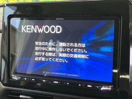 【大画面ナビ】人気の大型9インチナビを装備。存在感のある大画面はインパクト大！ナビ利用時のマップ表示は見やすく、テレビやDVDは臨場感がアップ！いつものドライブがグッと楽しくなります♪