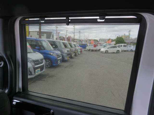 メモリータイプのナビゲーションが装着されております。検索スピードが早いのが特徴で、行動の幅を広げてくれる便利な装備ですね。