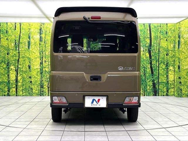 安心の最長10年・走行無制限保証（有償）をご用意。保証内容も充実はもちろん、無料点検＆オイル交換や、年中無休の全国・24時間ロードサービスも付帯されておりますのでご安心下さい。