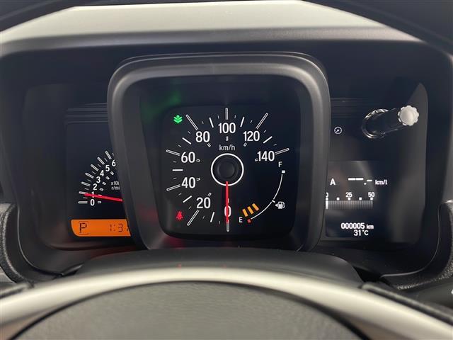 【スピードメーター】メーターがシンプルで見やすく運転しやすいですね！