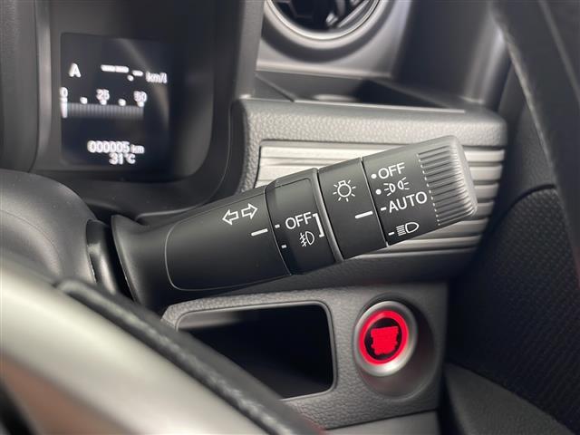 気になる車はすぐにお問い合わせください！画面右側の0066から始まる無料ダイヤルからお問い合わせ下さい！専門スタッフがお車のご質問にお答えいたします！