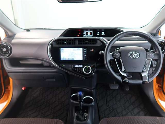見通しのよいすっきりとした視界で、誰でも運転しやすいです。運転のしやすさは疲れにくさにも繋がりますよ♪
