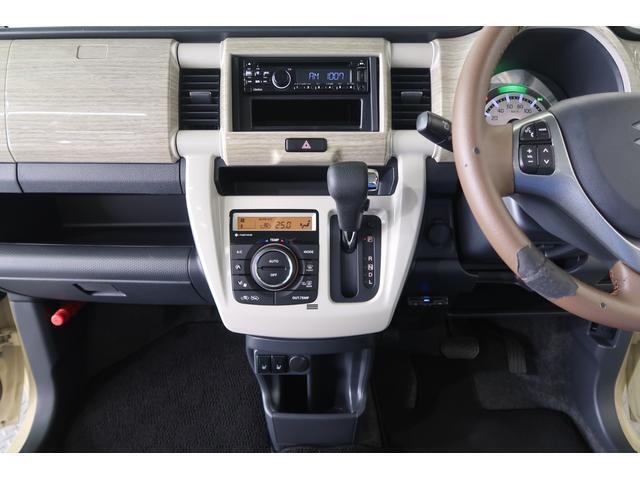 シフトノブの位置も最適配置なので、ラクな姿勢で、快適に運転できます。