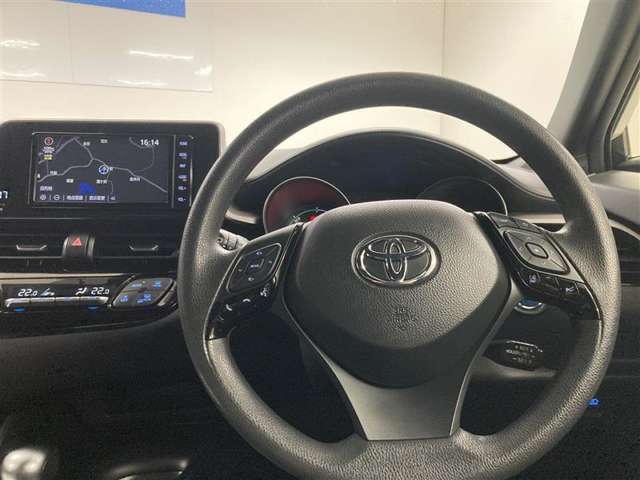 運転する空間としても、くつろぎの空間としてもベストなインテリア。