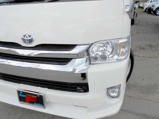 当社は下廻りの錆止め（油性ブラックシャーシ塗装）を納車時無料にて施行致します。総額に整備代金として、部品代、消耗品、工賃全て含まれておりますので、追加料金は一切かかりませんので、ご安心下さい。