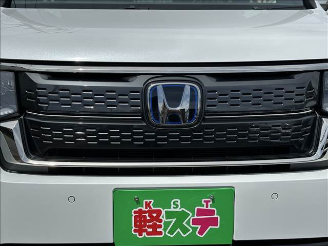 写真で見るよりも現車を　現車をみると写真で見ていたイメージとは少し違う部分もございます。また写真ではわからなかった車の魅力にも気づくことができるので、ぜひご来店ください！