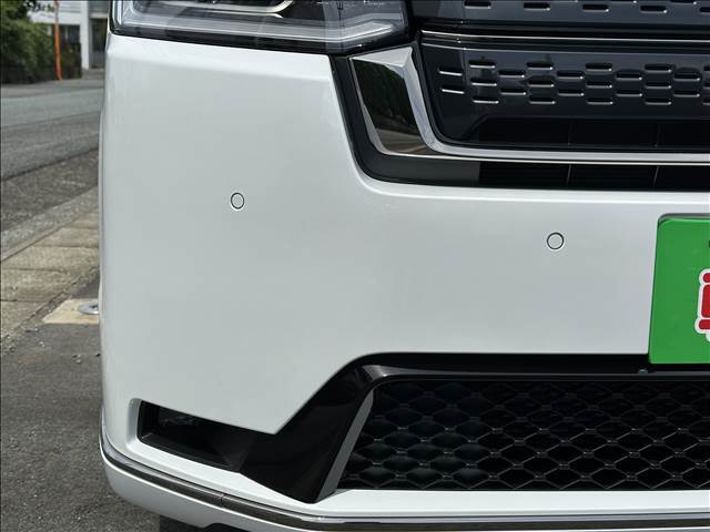 当社では保証をつけて販売しております。また各店舗に最新の整備工場とプロメカニックが常駐しておりますのでアフターメンテナンスもお任せください！