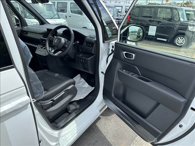 ◆親切丁寧◆車のことがよくわからない...そんな方でも大丈夫です！知識豊富なスタッフが丁寧に説明させていただきます。