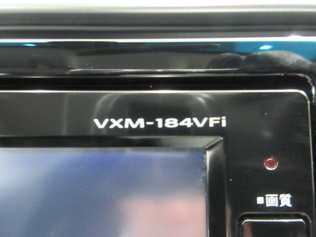 ナビの型式はVXM-184VFiです。