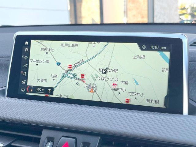 ●純正ナビ:一体感のあるナビは、高級感ある車内を演出してくれます。Bluetooth再生などオーディオ機能も充実しておりますので、運転もより楽しめます♪