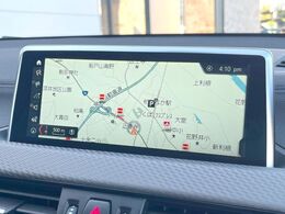 ●純正ナビ:一体感のあるナビは、高級感ある車内を演出してくれます。Bluetooth再生などオーディオ機能も充実しておりますので、運転もより楽しめます♪