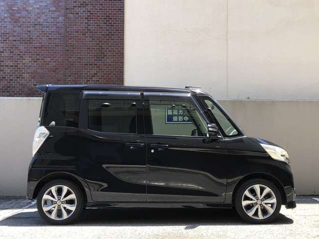 車体右側です！