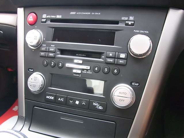 ●純正6CD/MD　●左右独立温度調節オートエアコン